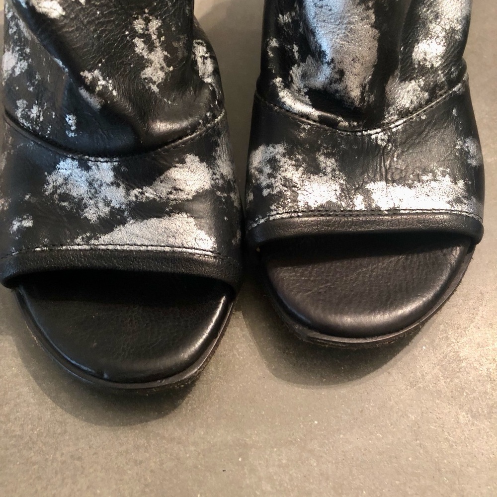 A.S 98 Stylish Black Metallic Slides/Wedge Women's Shoes SZ 7.5 - Picture 7 of 10